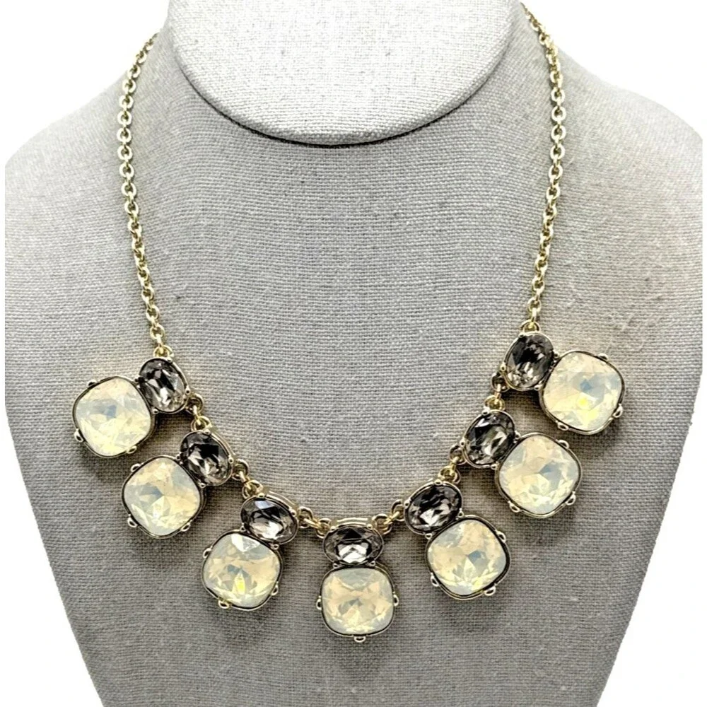 Banana Republic Bib Necklace Gold Tone Faceted Cabochon Statement NWOT 16-19